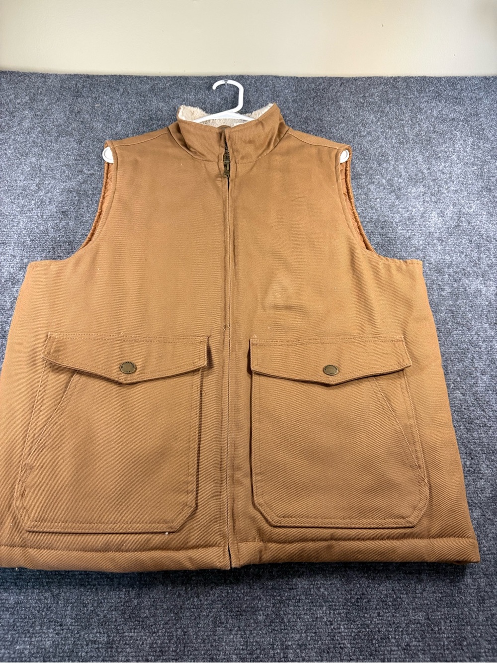 Men's Insulated Brown Workwear Vest - Classic Utility Style size Medium